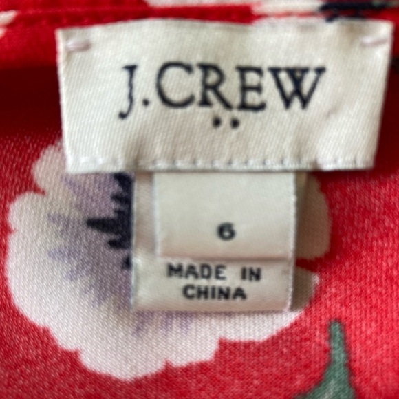 J.‎ Crew Factory Red Floral Wrap Dress with Flutter Sleeves and V-Neck (Size 6) - Picture 6 of 10